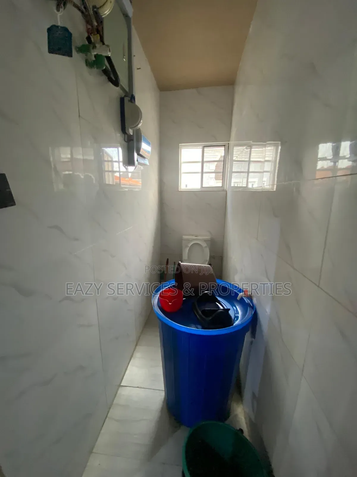 Fully Equipped and Functioning Salon in Ajah in Badore
