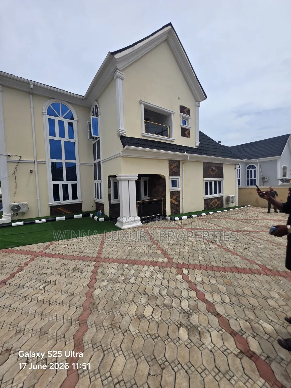 5bdrm Duplex in Pyakasa, Lugbe District for rent in Lugbe District