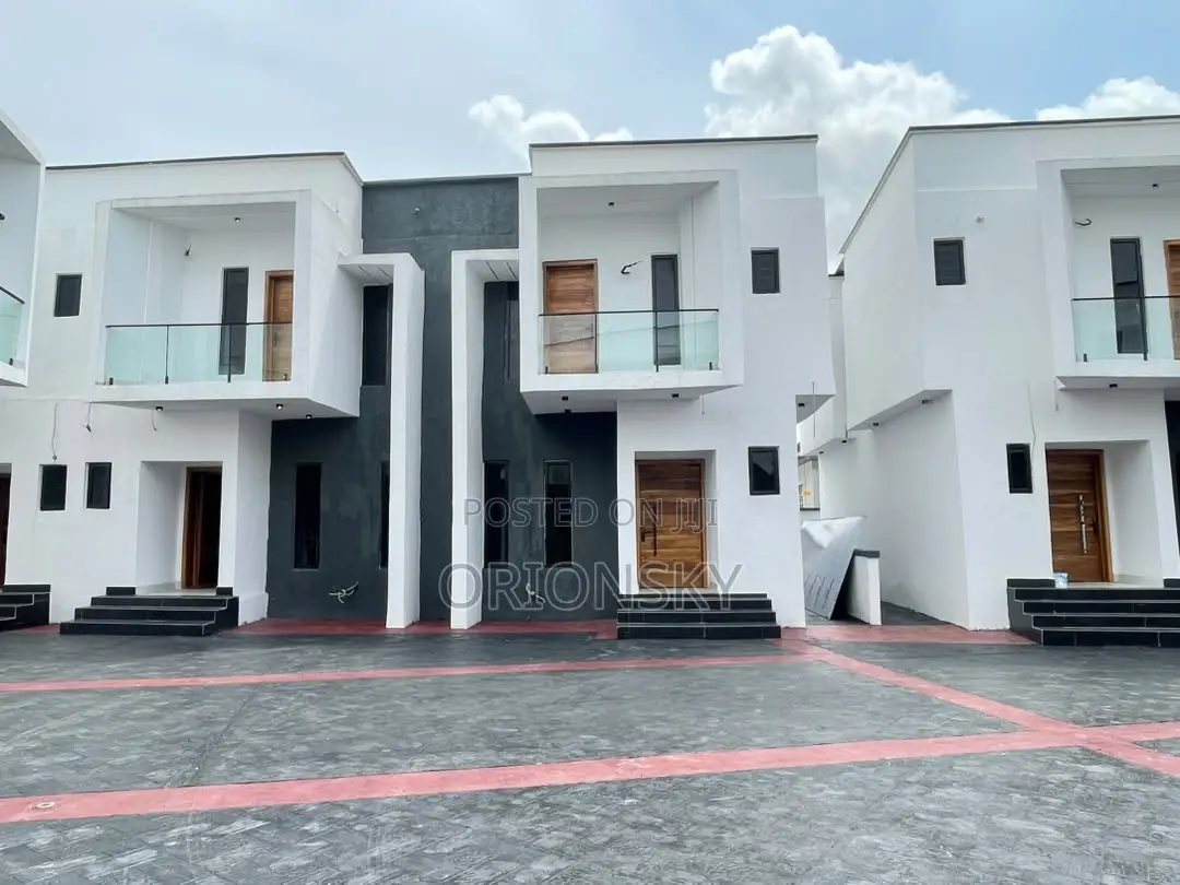 3bdrm Duplex in Thomas Estate for sale in Thomas Estate