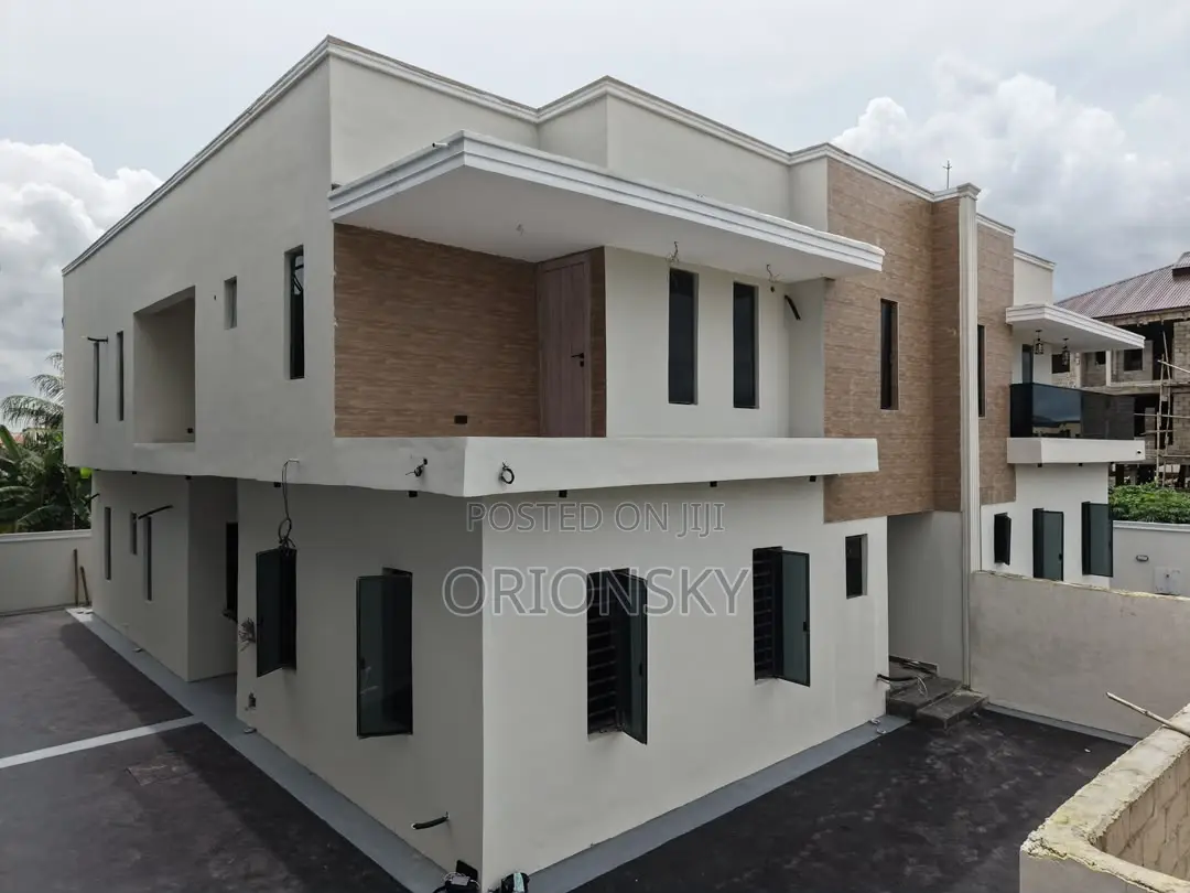 4bdrm Duplex in Abraham Adesanya Estate for sale in Abraham Adesanya Estate