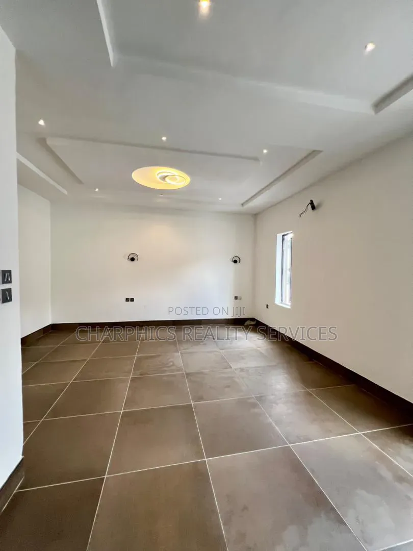 5bdrm Duplex in Old Ikoyi for sale in Old Ikoyi