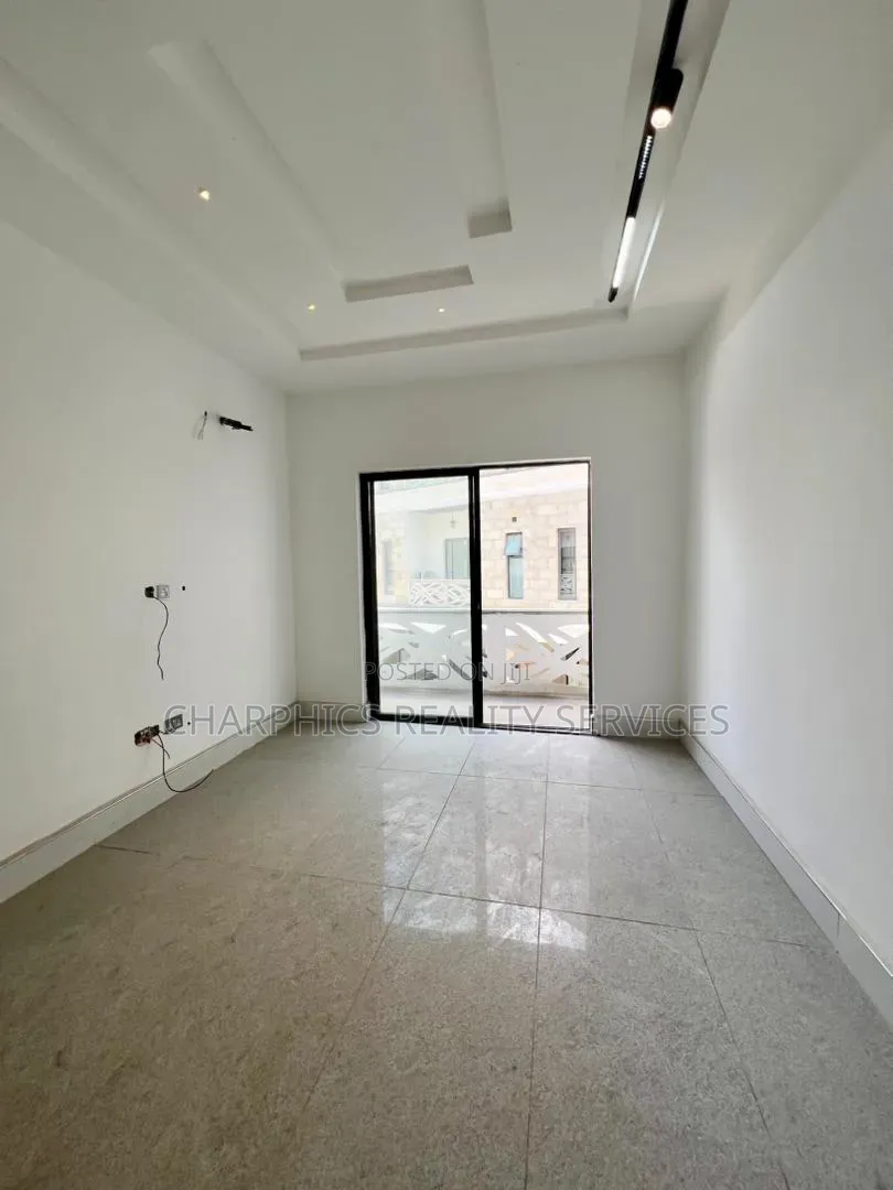 5bdrm Duplex in Old Ikoyi for sale in Old Ikoyi
