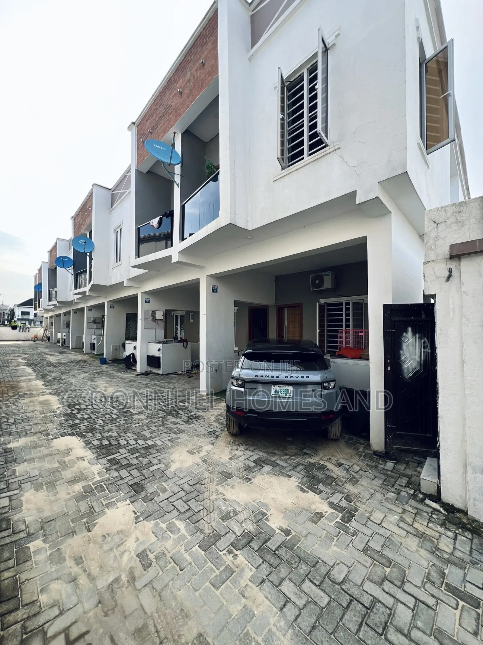 3bdrm Townhouse / Terrace in Ikota for rent in Ikota