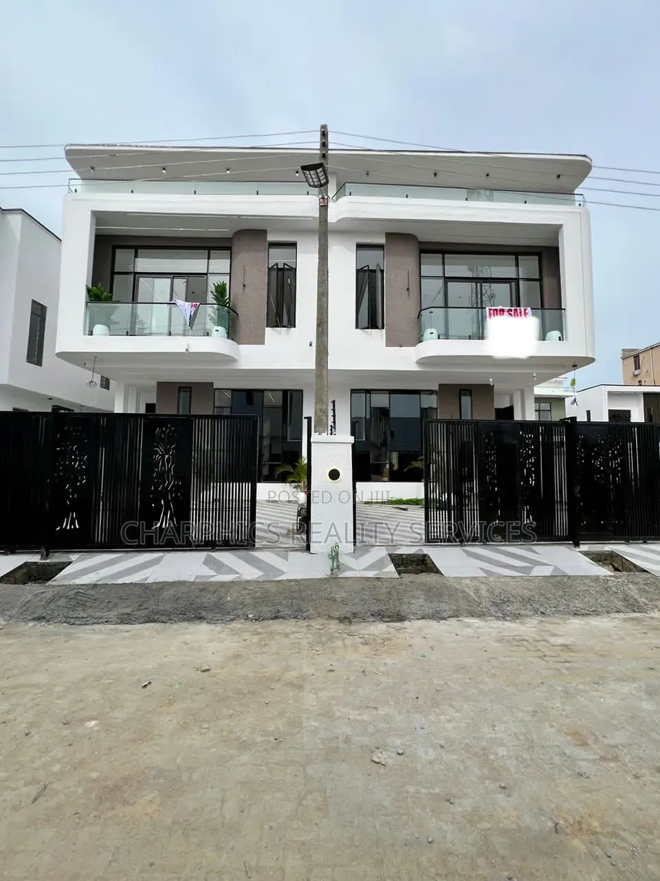 4bdrm Duplex in Ikota for sale in Ikota