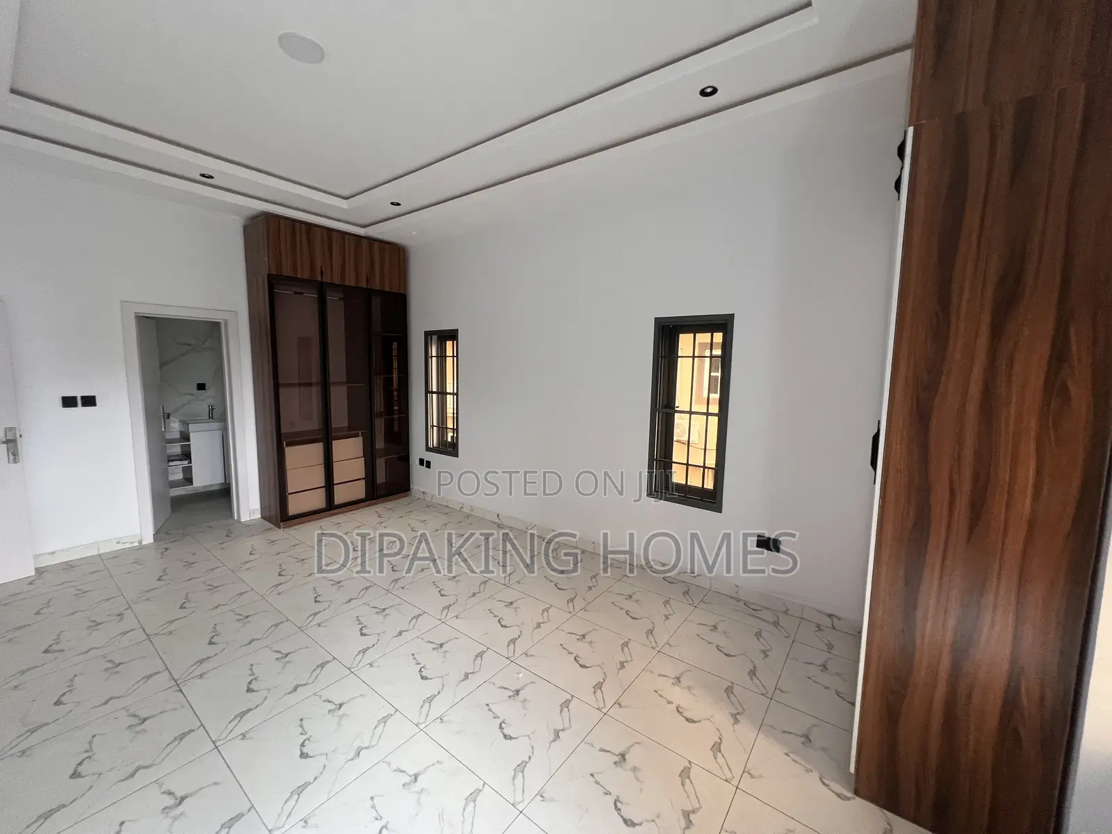 Furnished 4bdrm Duplex in GRA Phase 1 for sale in GRA Phase 1
