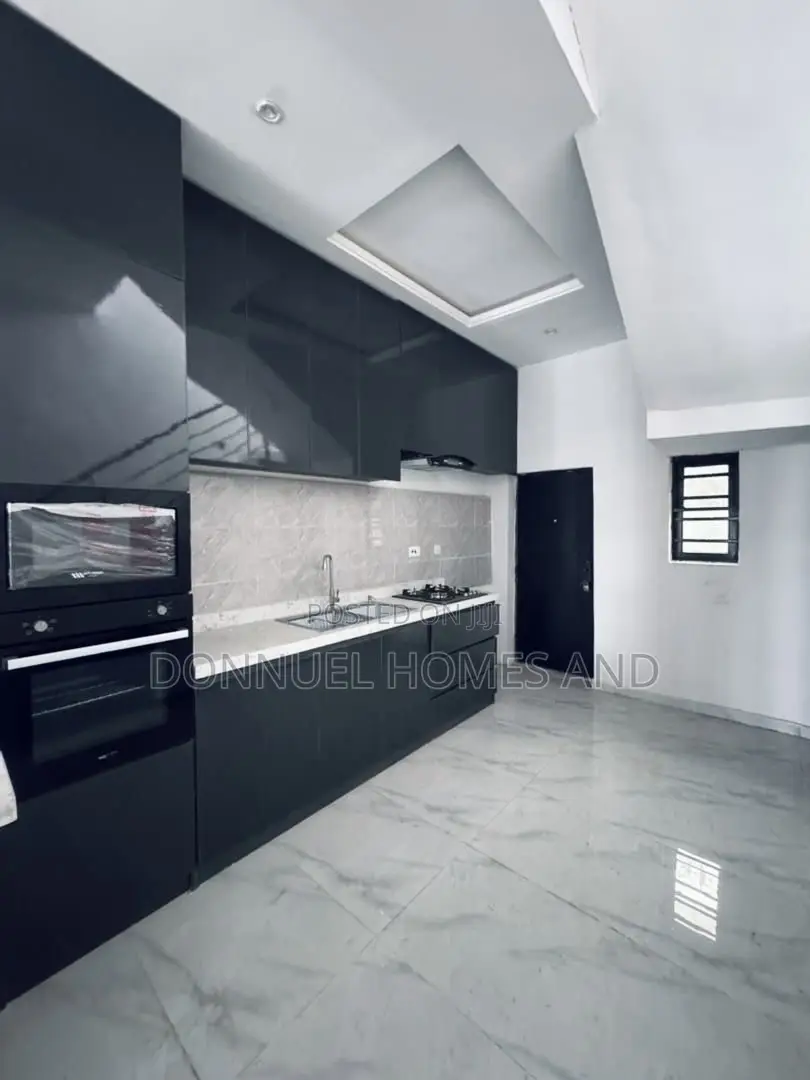 2bdrm Townhouse / Terrace in Ikate for rent in Ikate