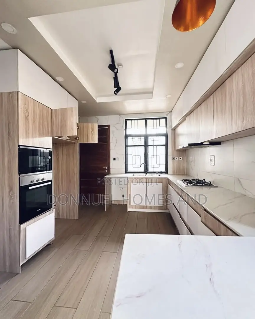 4bdrm Townhouse / Terrace in Lekki Phase 1 for rent in Lekki Phase 1