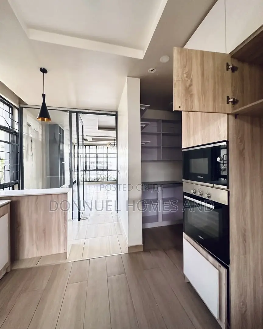 4bdrm Townhouse / Terrace in Lekki Phase 1 for rent in Lekki Phase 1