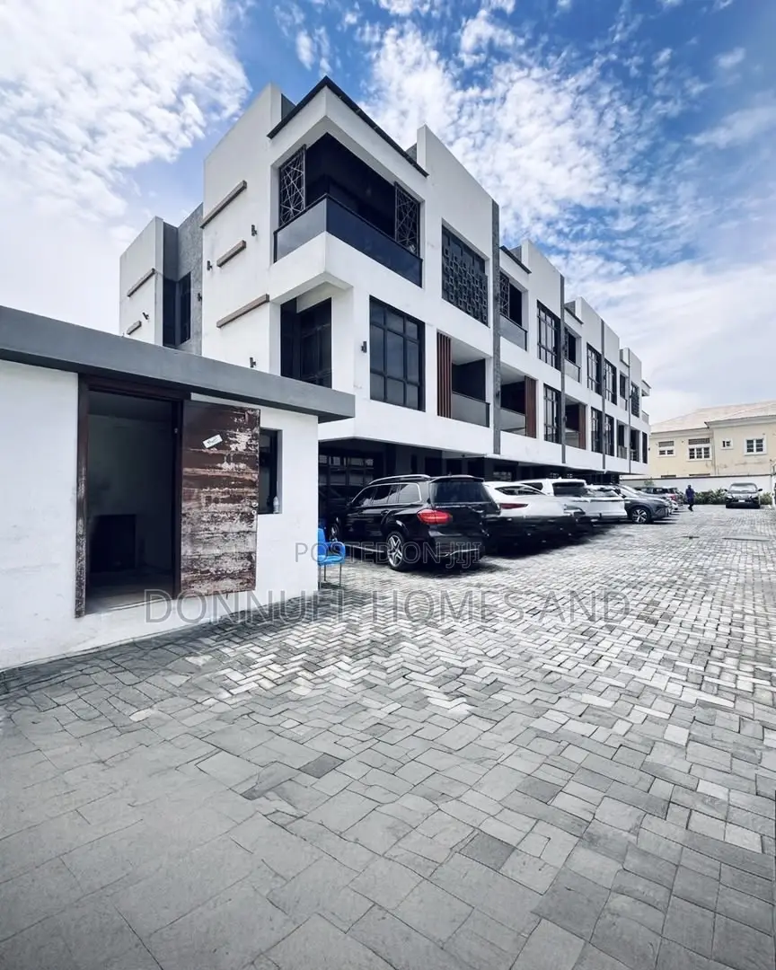 4bdrm Townhouse / Terrace in Lekki Phase 1 for rent in Lekki Phase 1