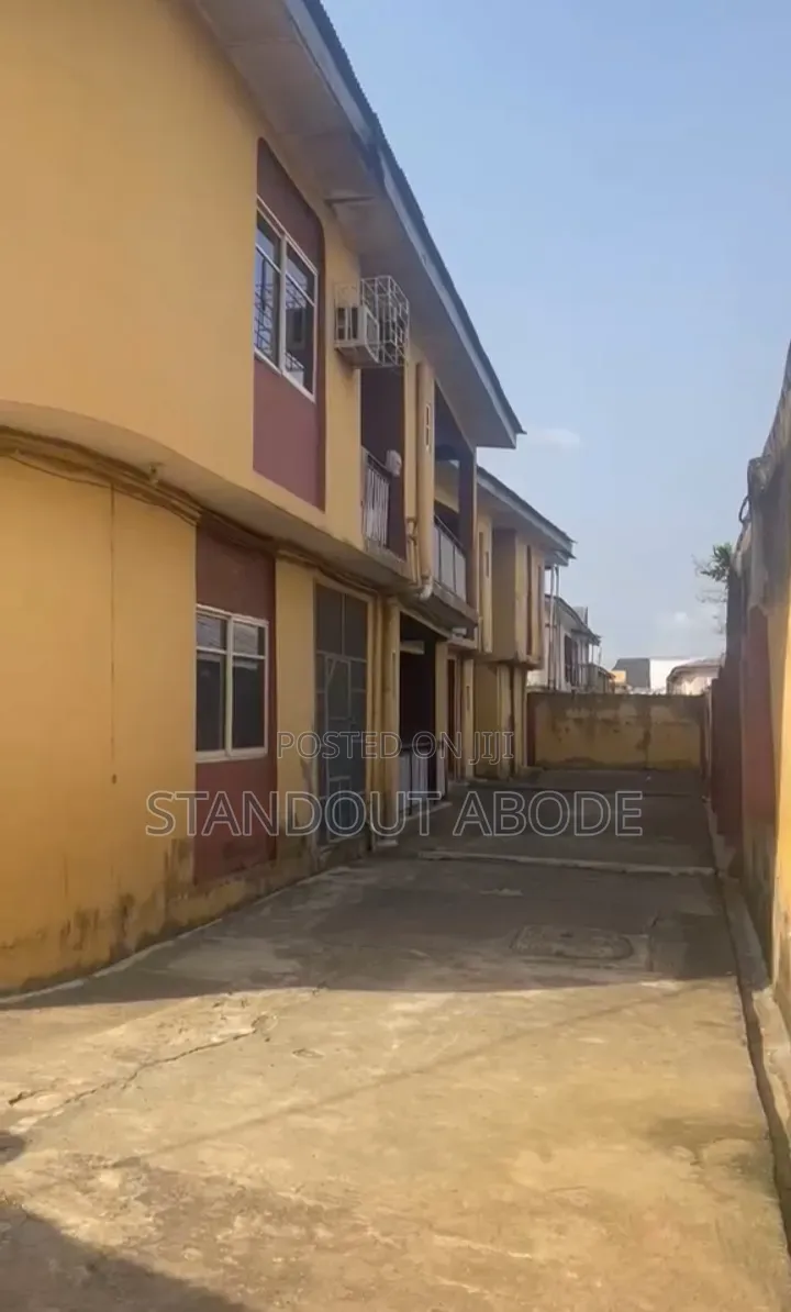 3bdrm Block of Flats in Sunshine Estate, Idimu for sale in Idimu