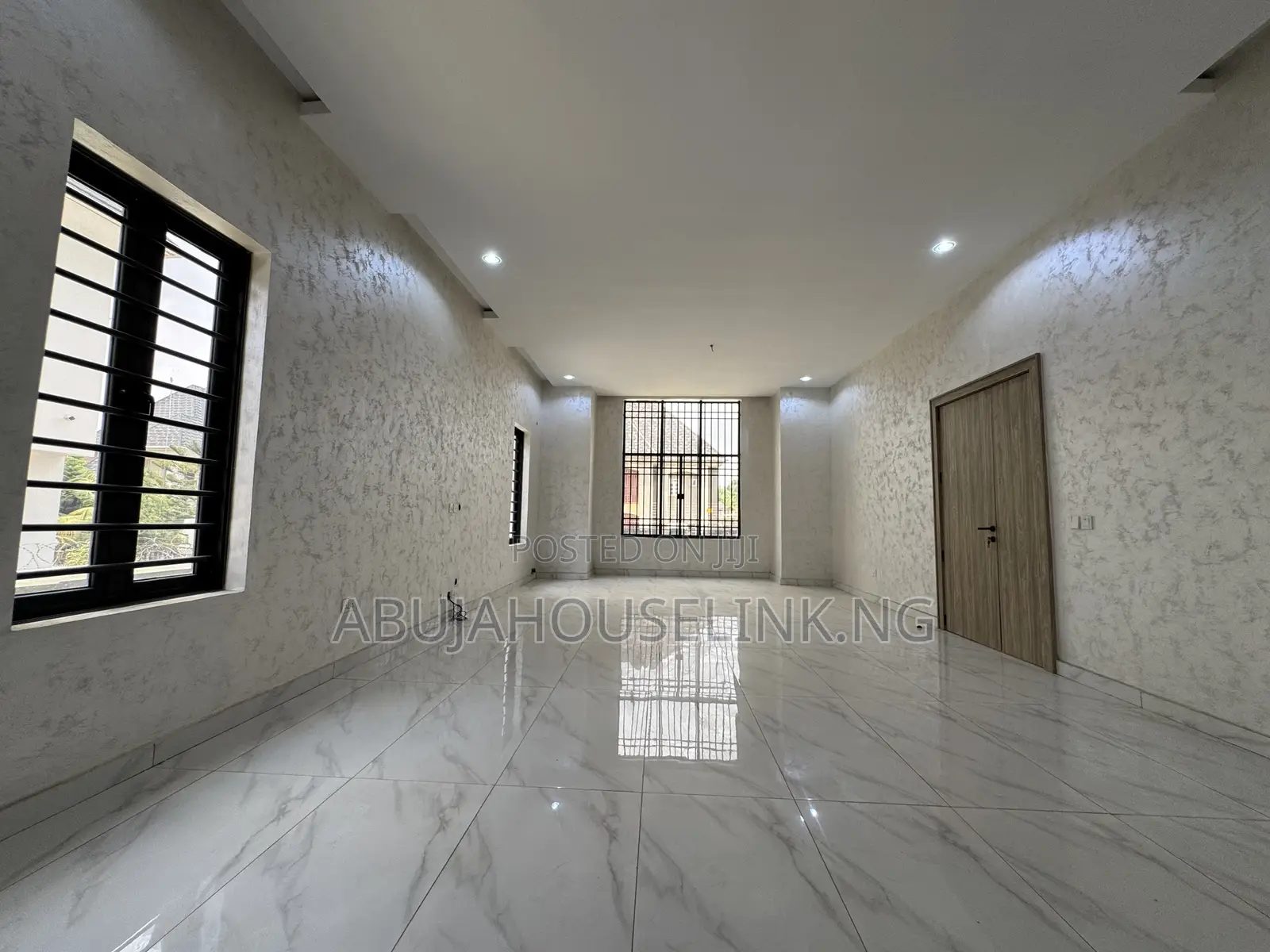 7bdrm Duplex in Efab Metropolis, Karsana for sale in Karsana