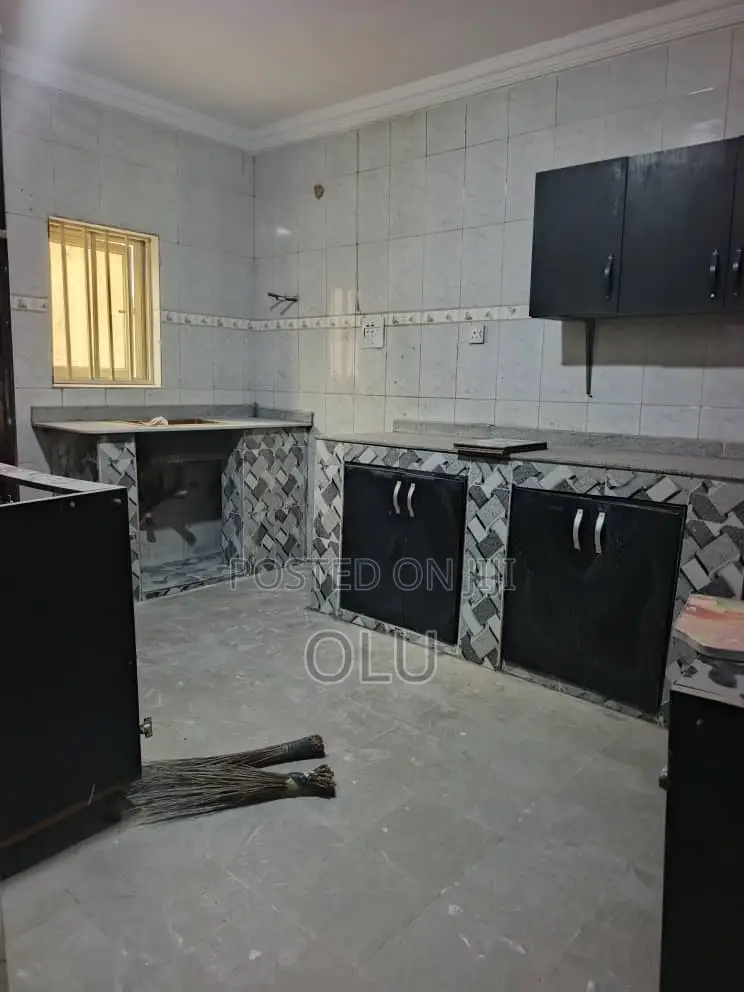 2bdrm Block of Flats in Alawaye Estate, Berger for rent in Berger