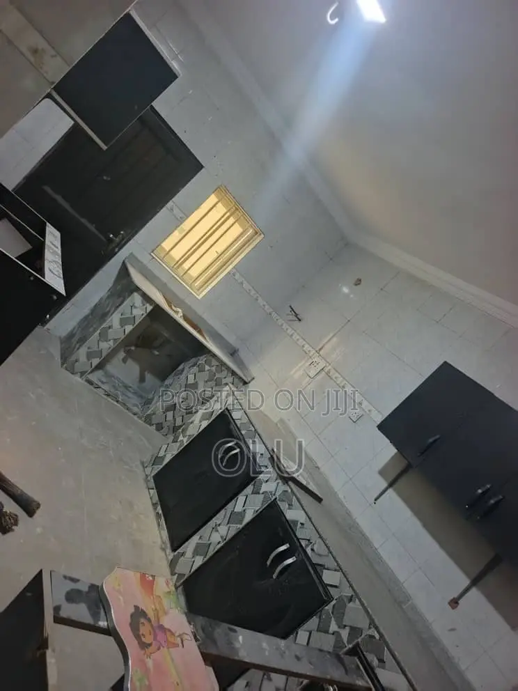 2bdrm Block of Flats in Alawaye Estate, Berger for rent in Berger
