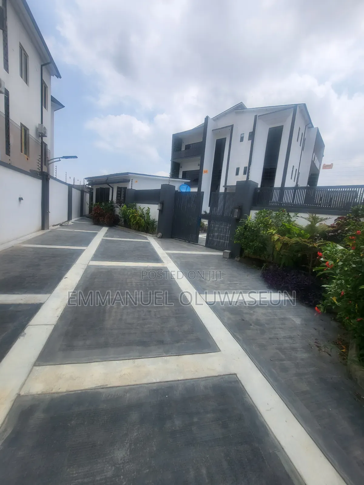 6bdrm Villa in Direct Listing, Guzape District for sale in Guzape District