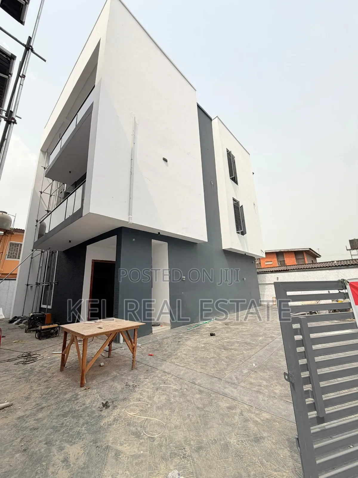 5bdrm Duplex in Adeniyi Jones for sale in Adeniyi Jones