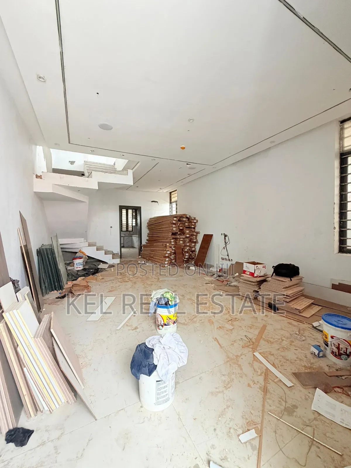 4bdrm Duplex in Omole Phase 2 for sale in Omole Phase 2
