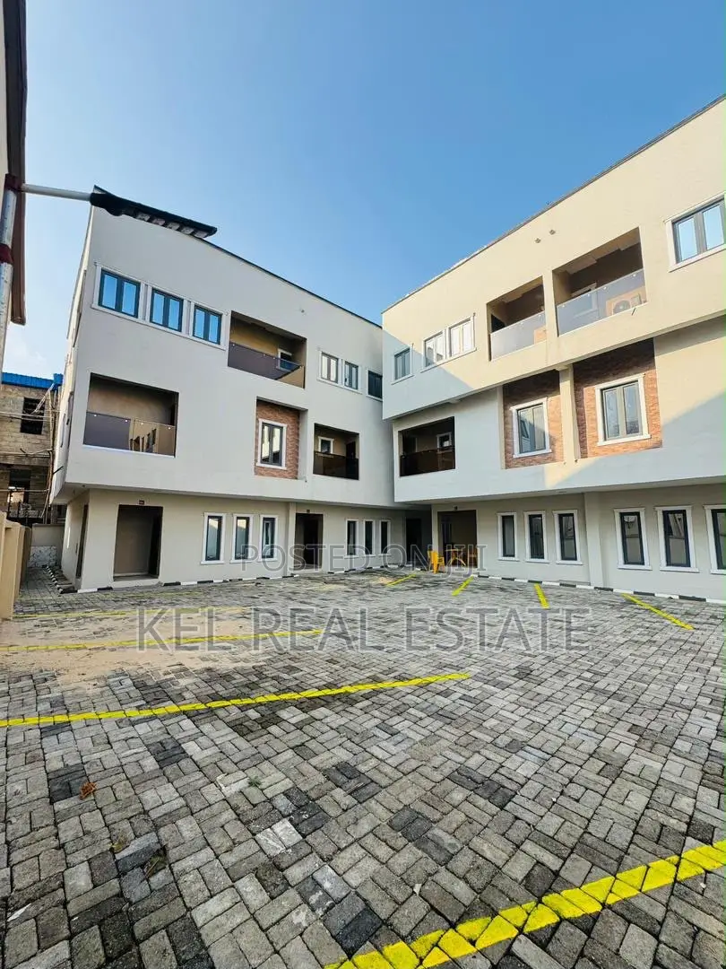 4bdrm Duplex in Gbagada for sale in Gbagada