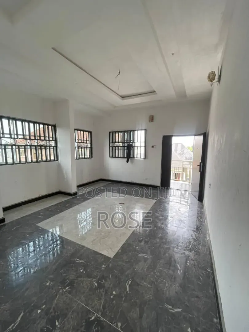 14bdrm Block of Flats in Mkbikpong Estate, for sale in Uyo