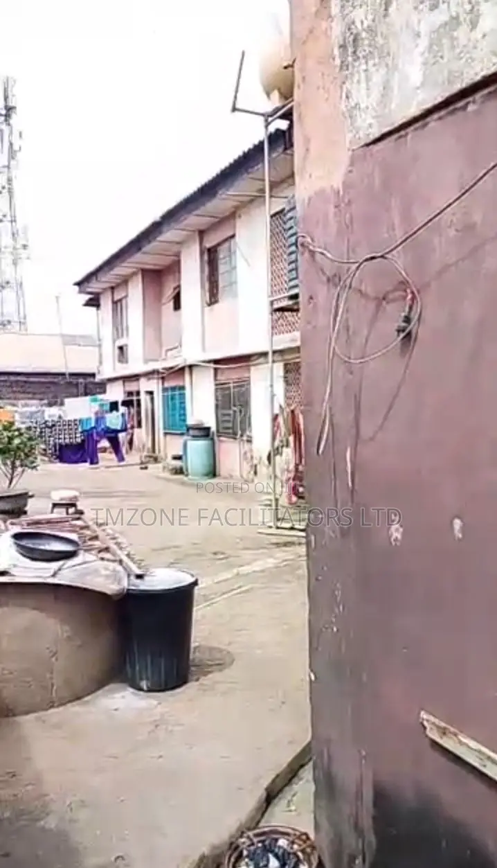 Furnished 3bdrm House in Ejigbo for sale in Ejigbo / Ejigbo