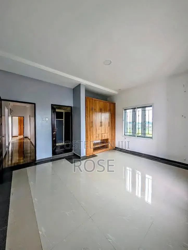 3bdrm Bungalow in Shelter Afrique, Uyo for rent in Uyo