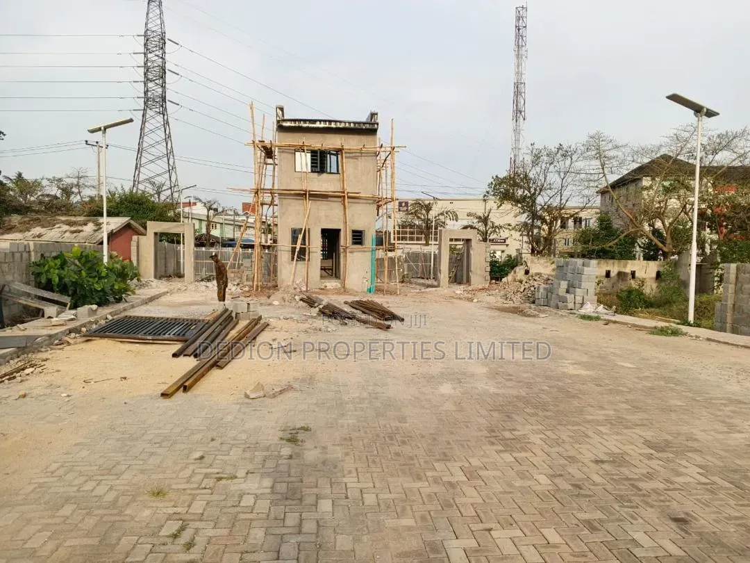 Omole Commercial Land With Governor's Consent in Kosofe / Kosofe