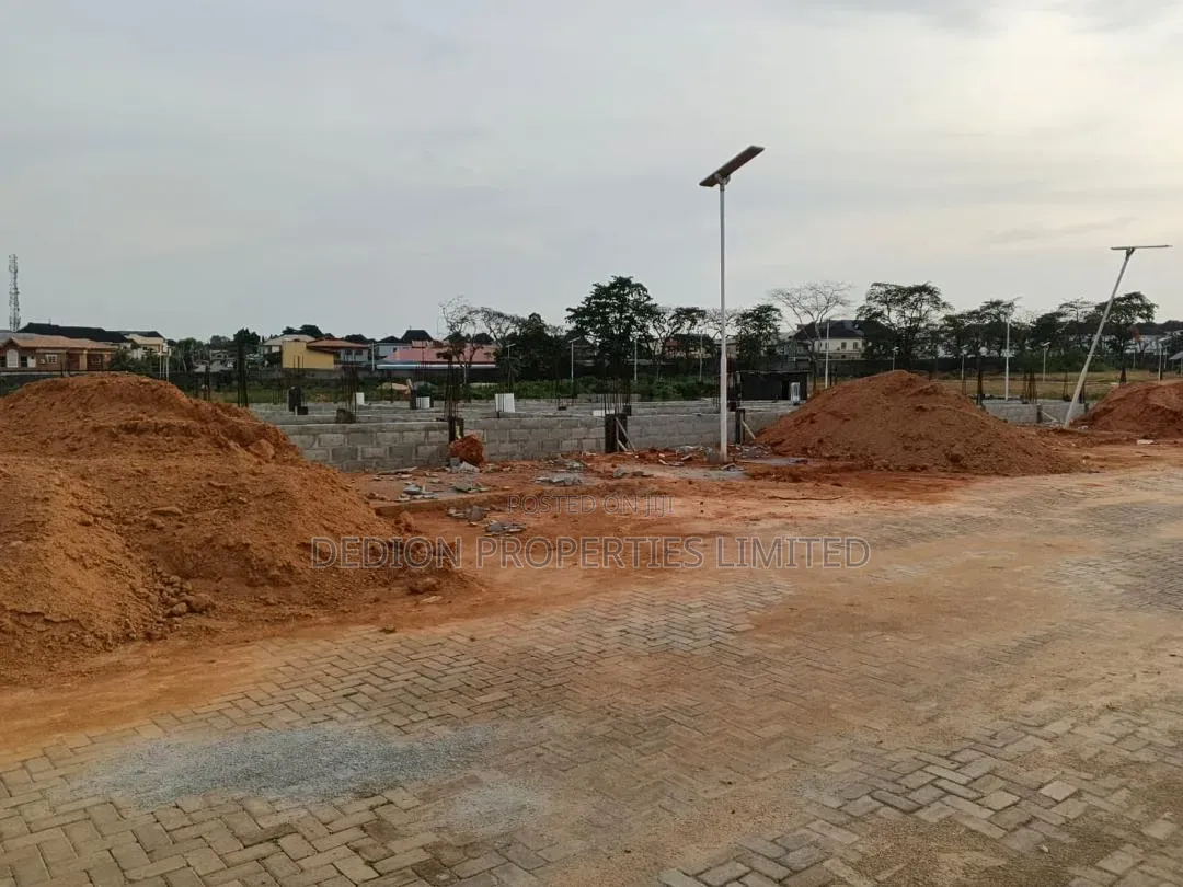 Omole Commercial Land With Governor's Consent in Kosofe / Kosofe