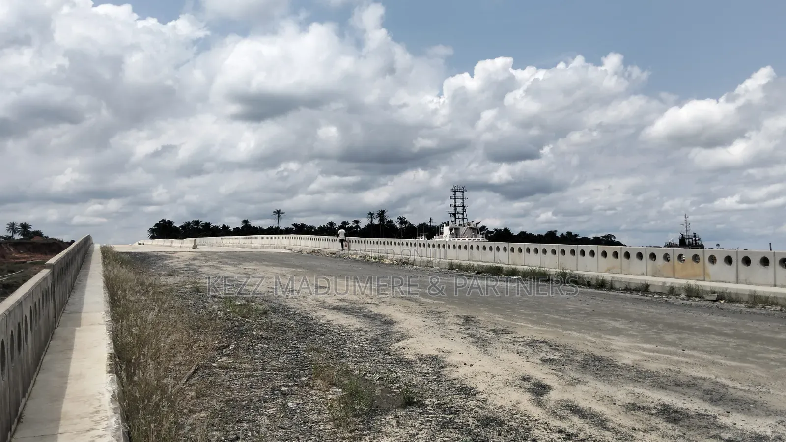For Sale : Water Front Trans Woji Port Harcourt in Woji