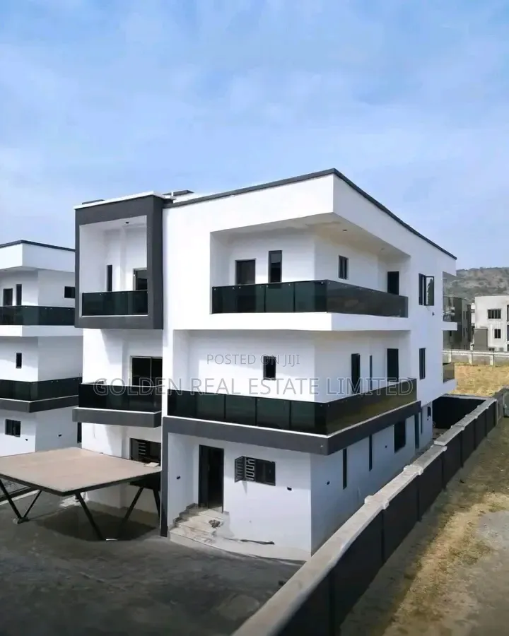 6bdrm Duplex in Katampe Extension for sale in Katampe Extension