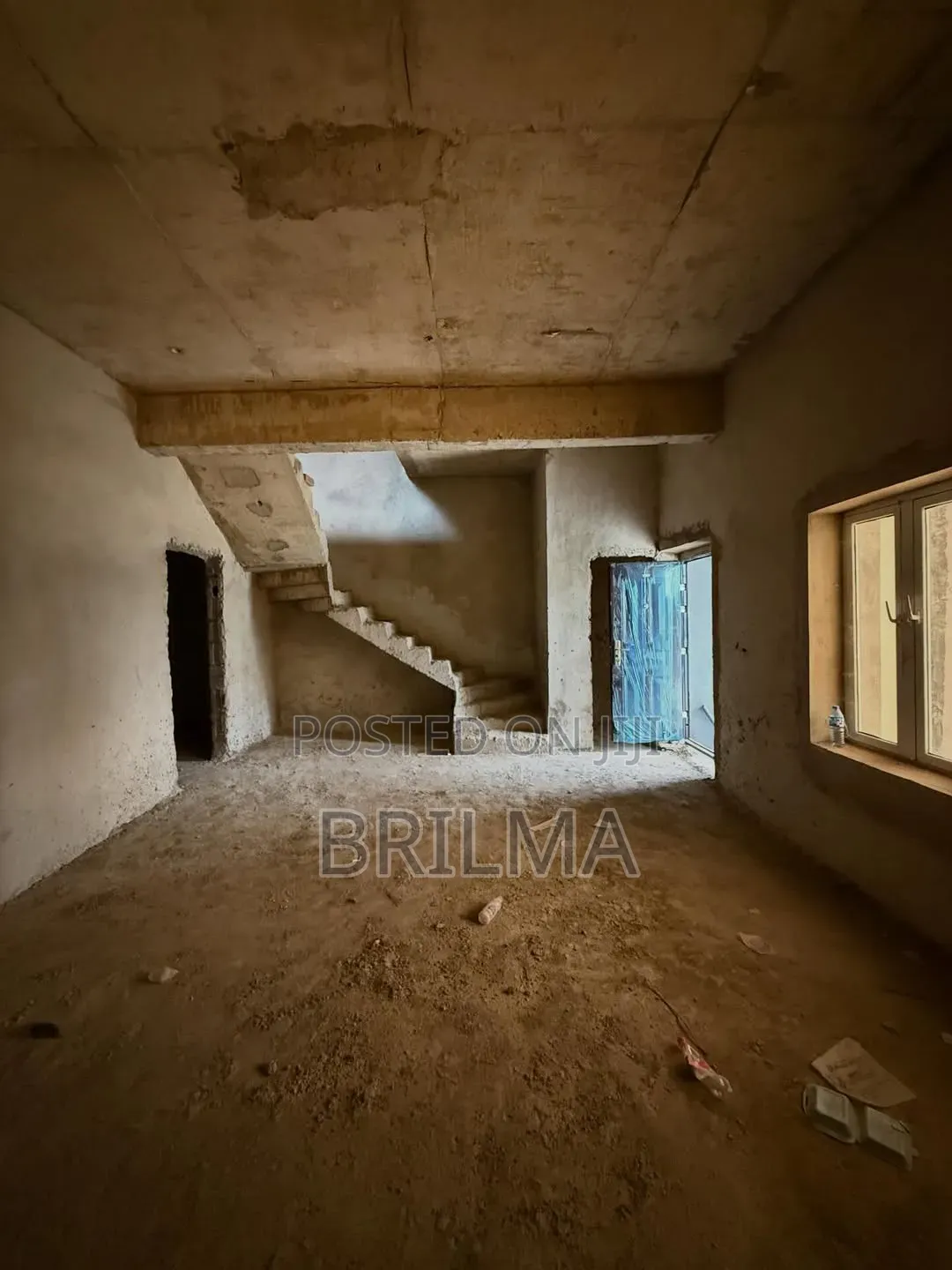 3bdrm Duplex in Kaura for sale in Kaura