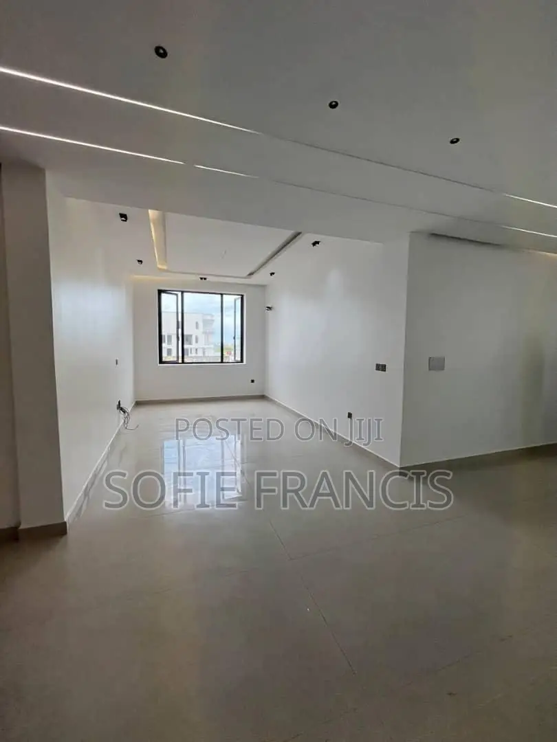 5bdrm Duplex in Lekki for sale in Lekki Phase 1