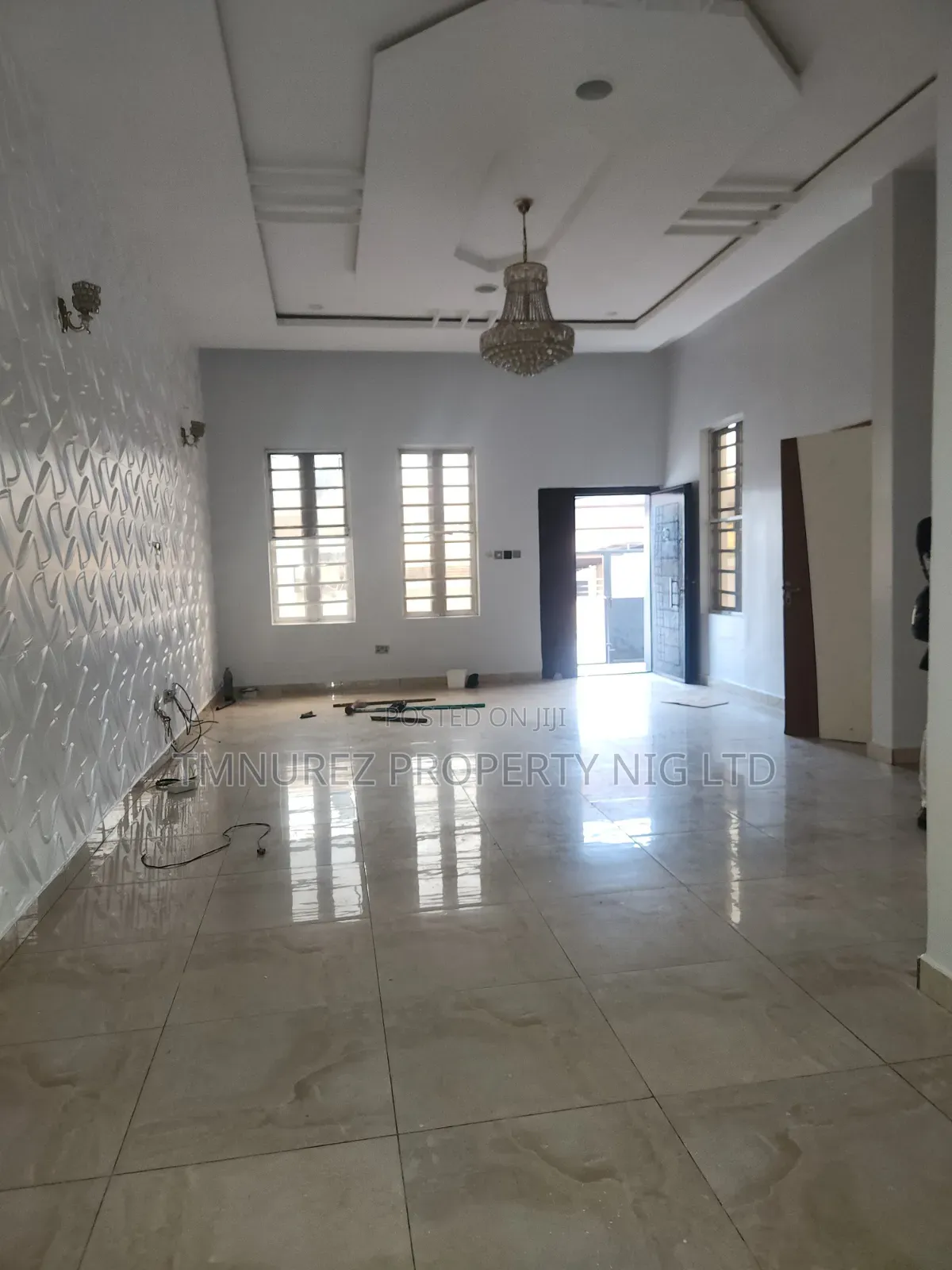 4bdrm Duplex in Chevron for sale in Chevron