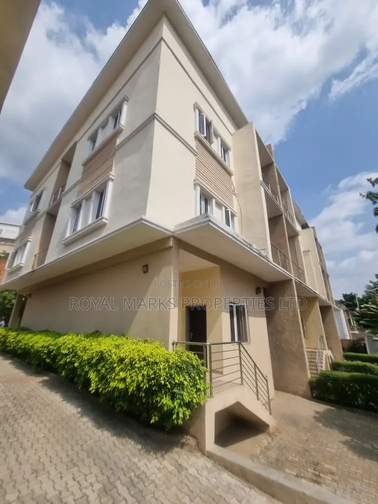 4bdrm Townhouse / Terrace in Maitama for rent in Maitama