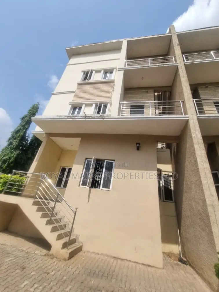 4bdrm Townhouse / Terrace in Maitama for rent in Maitama