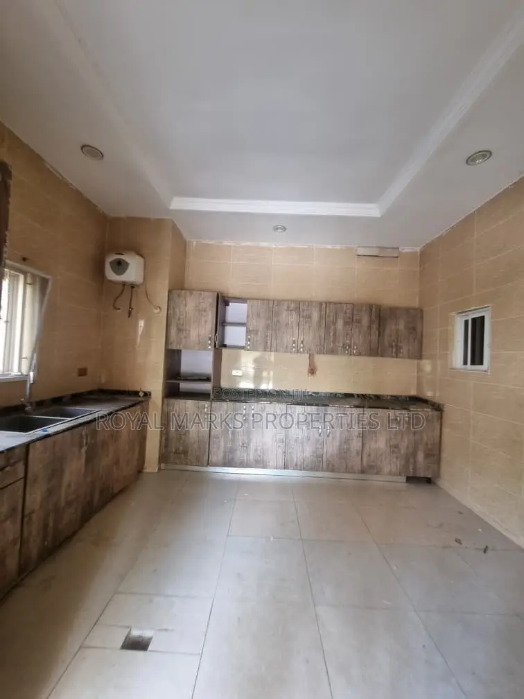 4bdrm Townhouse / Terrace in Maitama for rent in Maitama