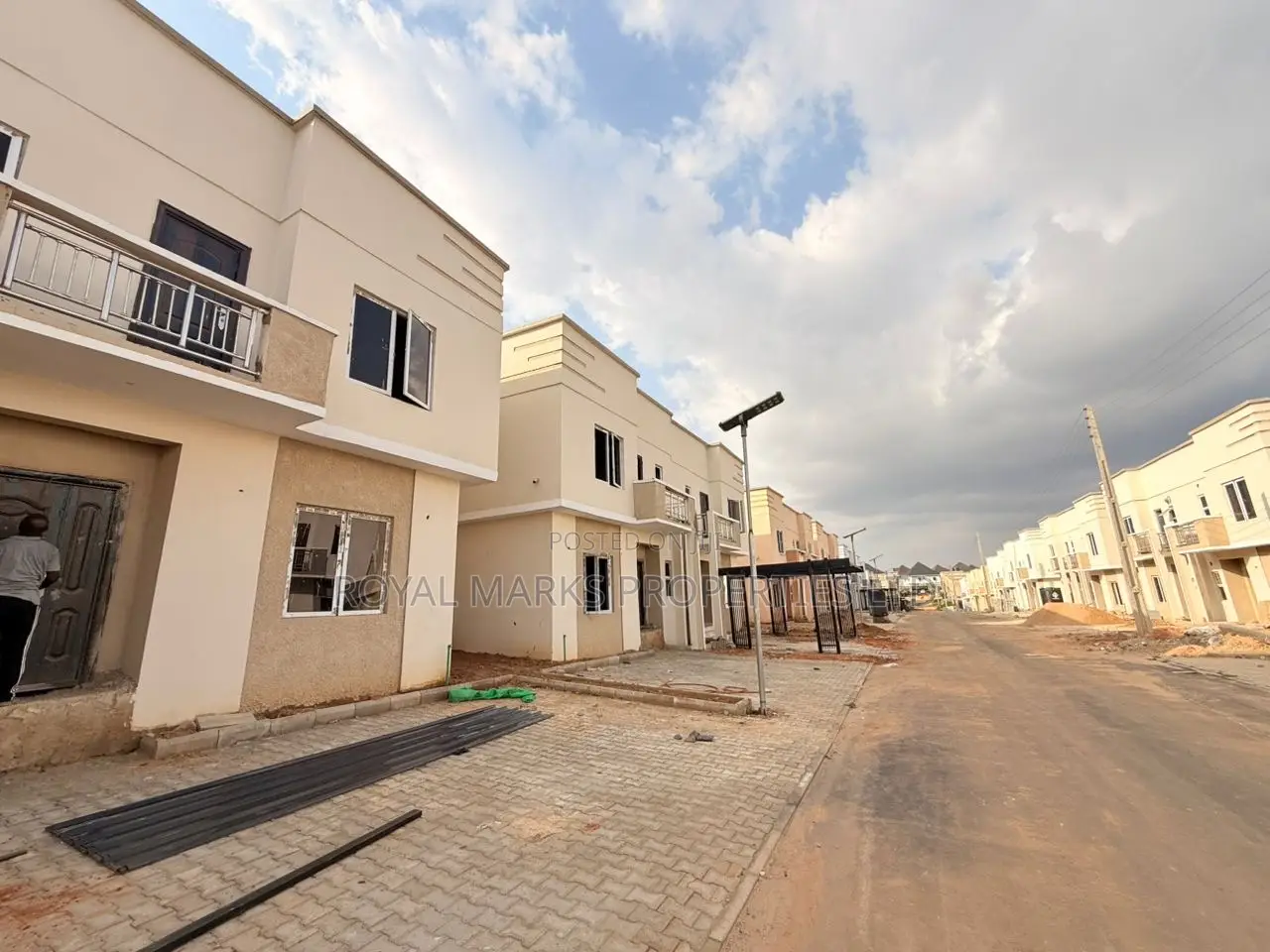 4bdrm Duplex in Dakwo District for sale in Dakwo District