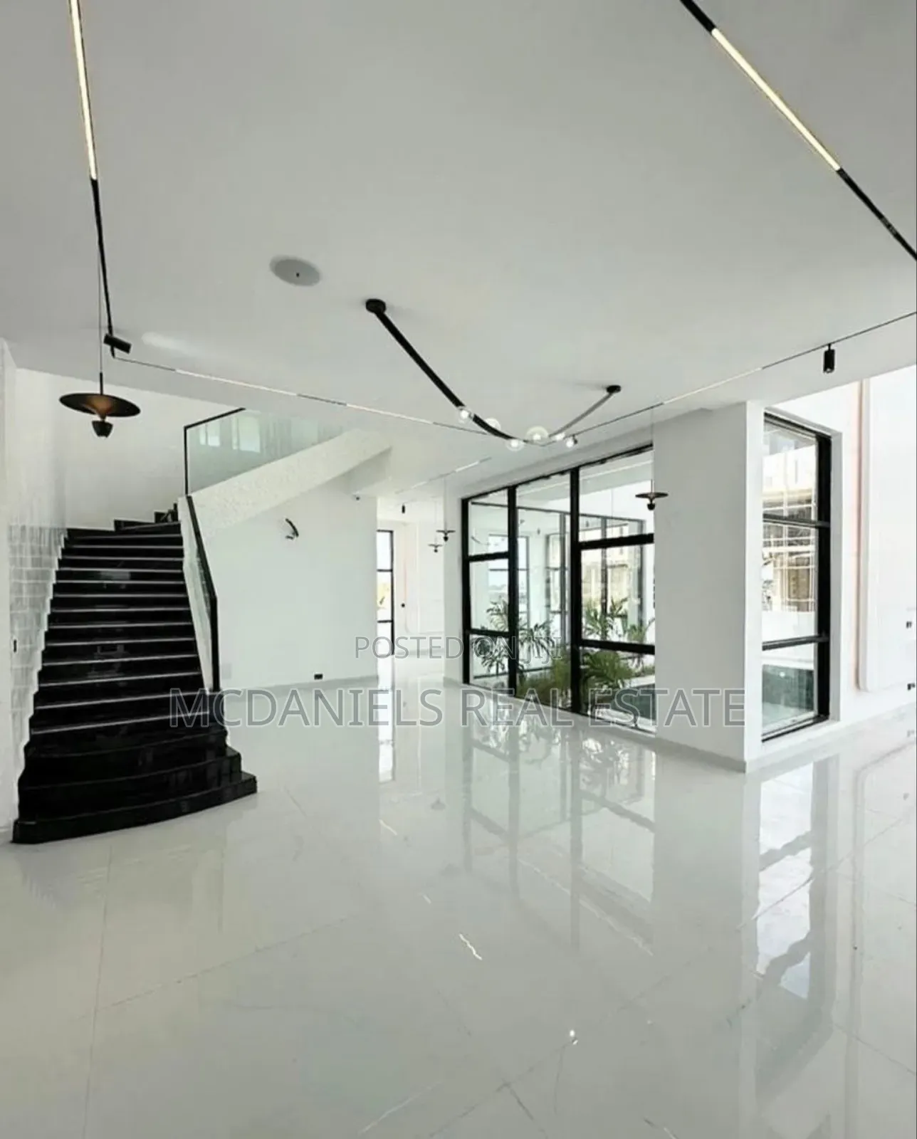 5bdrm Duplex in Osapa london for sale in Osapa london