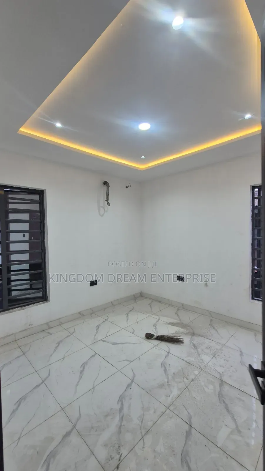 5 Units of 3 Bedroom Flat Office Use Anthony Village Maryland Lagos in Anthony Village