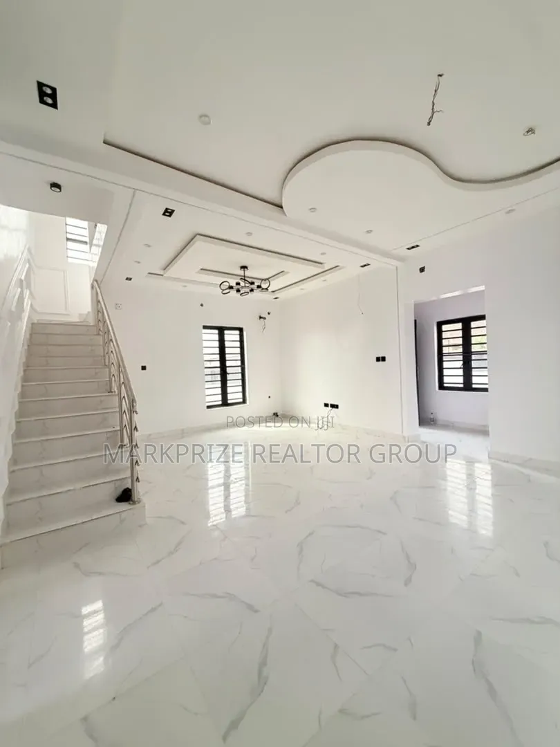 4bdrm Duplex in Oko Oba Agege for sale in Oko-Oba