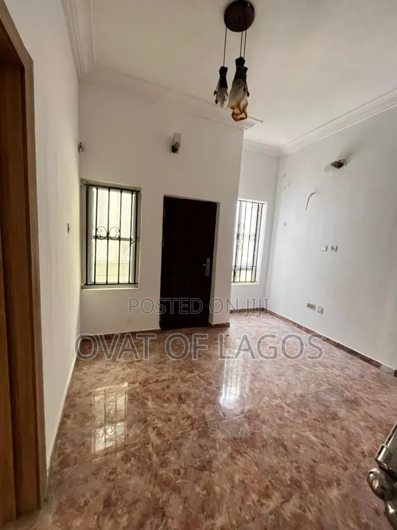 5bdrm Duplex in Chevron Alternative for sale in Chevron