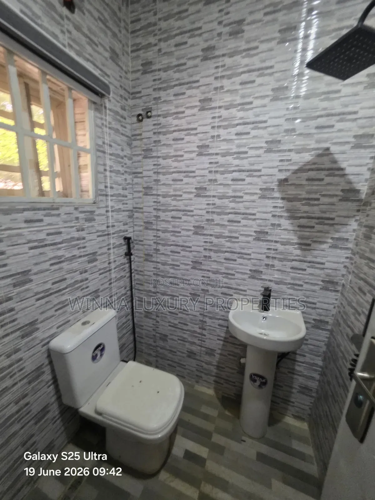 3bdrm Bungalow in Oil Spring Estate, Lugbe District for rent in Lugbe District