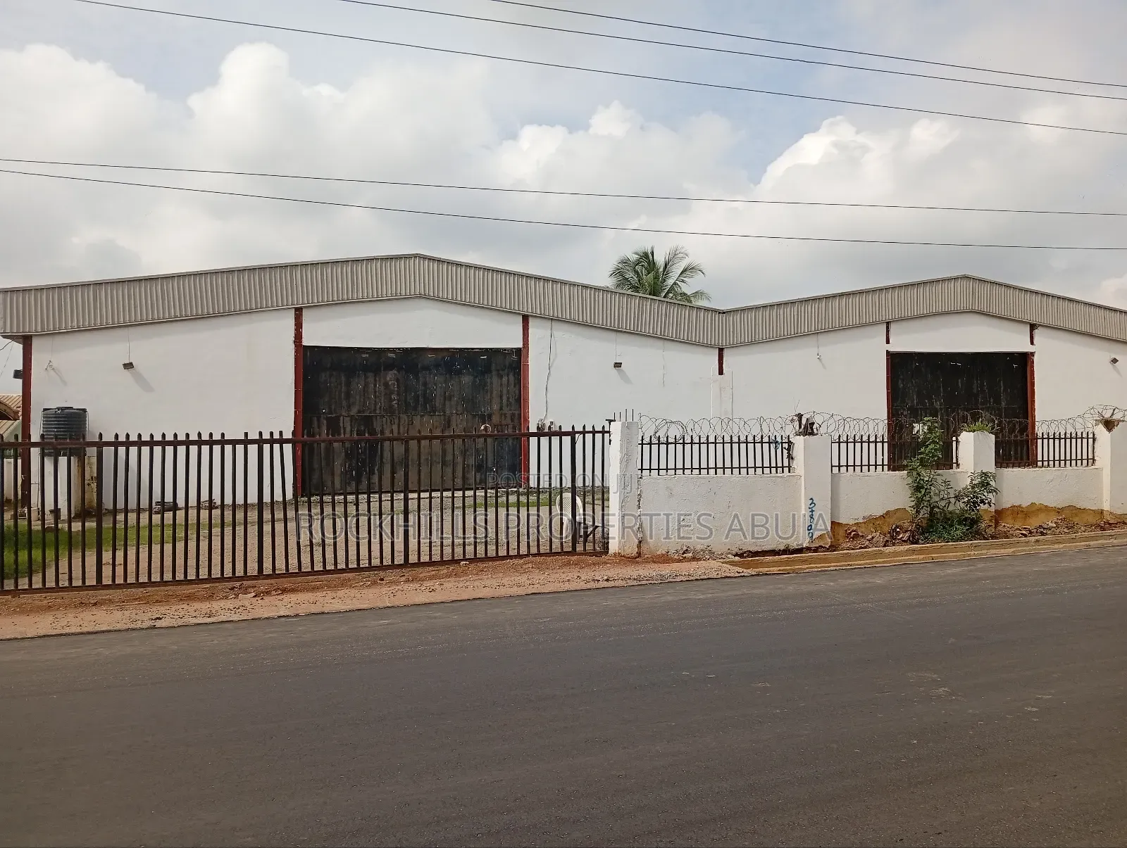 Big Warehouse for Sale in Kubwa on a Land 3200sqm Size in Kubwa