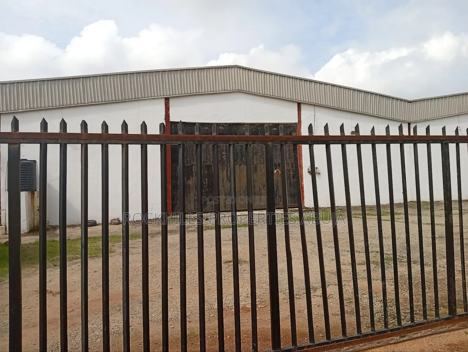 Big Warehouse for Sale in Kubwa on a Land 3200sqm Size in Kubwa
