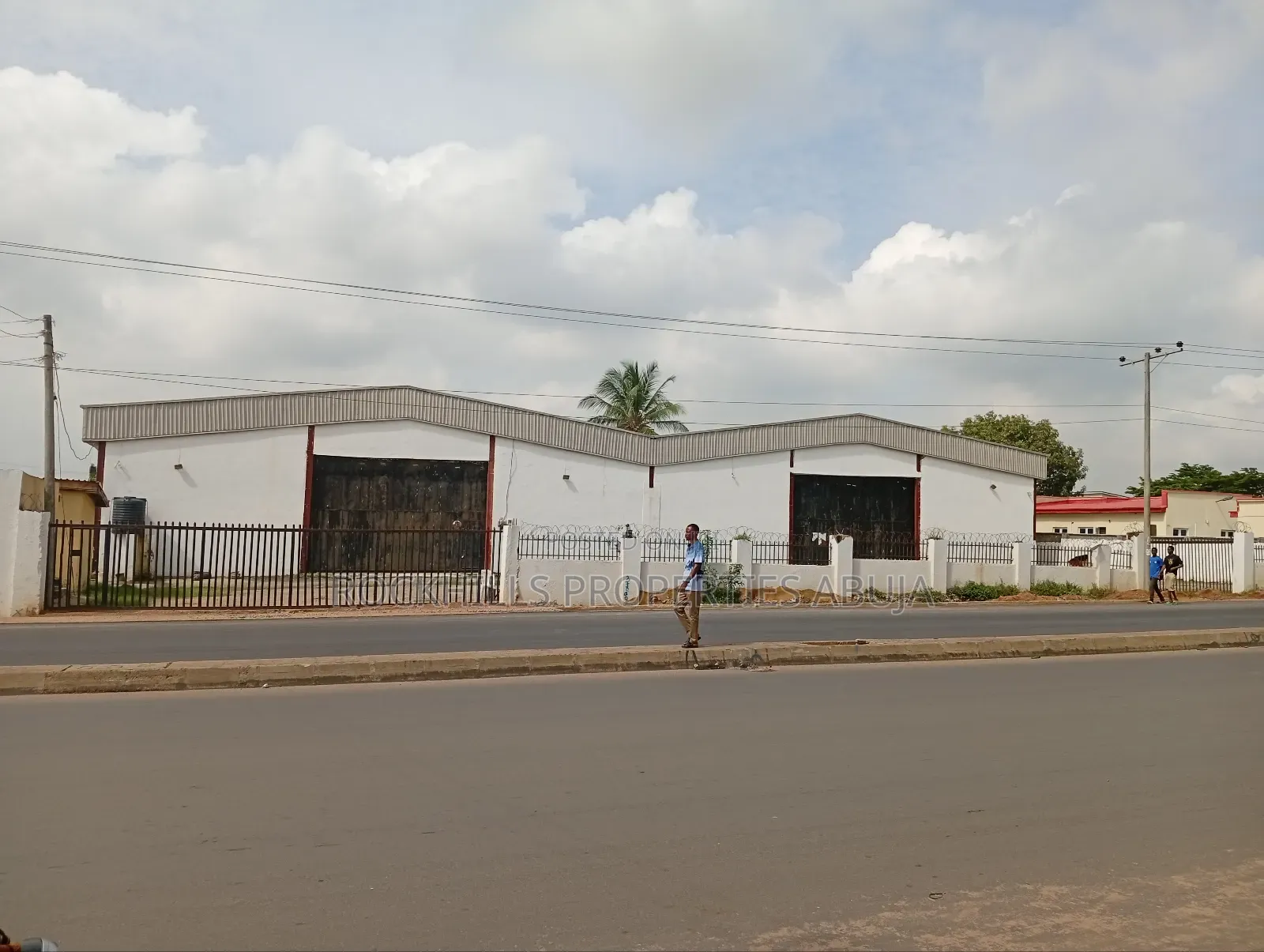 Big Warehouse for Sale in Kubwa on a Land 3200sqm Size in Kubwa