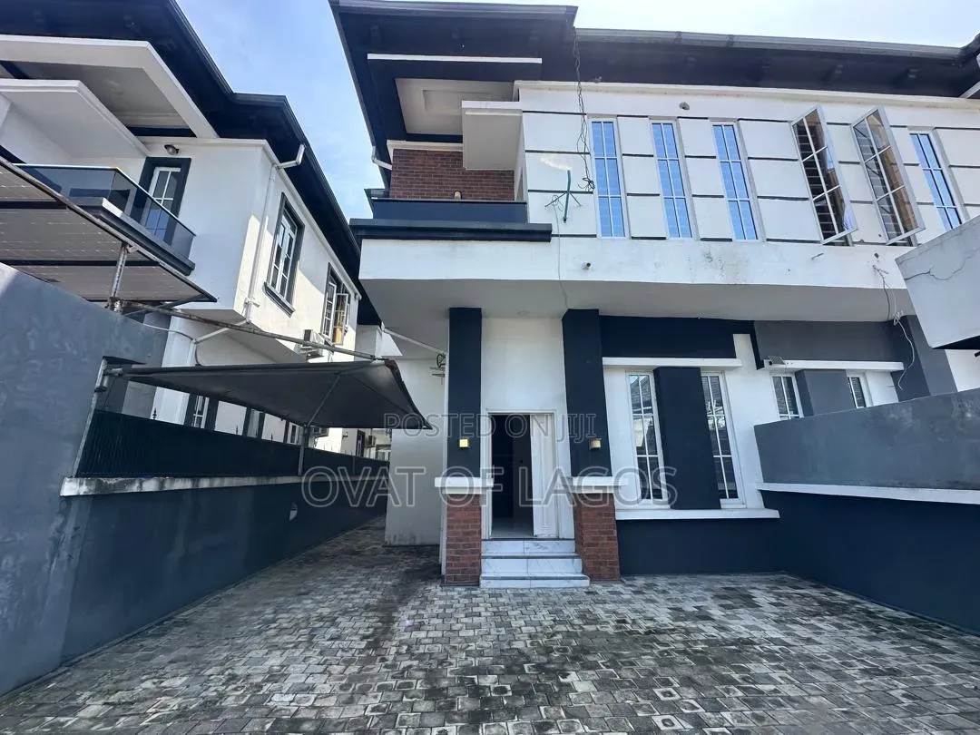 4bdrm Duplex in Chevron Drive for rent in Chevron