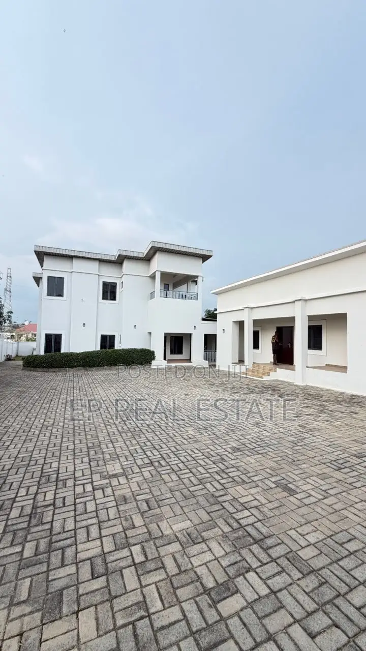 5bdrm House in Guzape District for sale in Guzape District