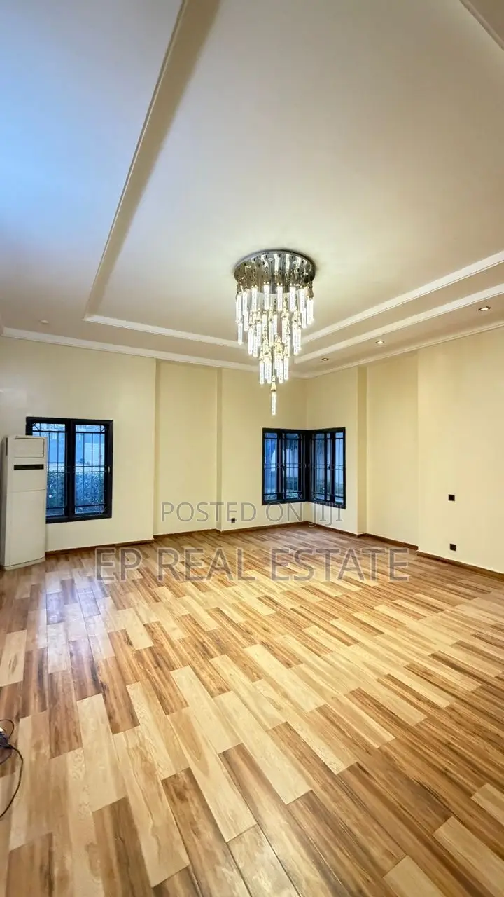 5bdrm House in Guzape District for sale in Guzape District