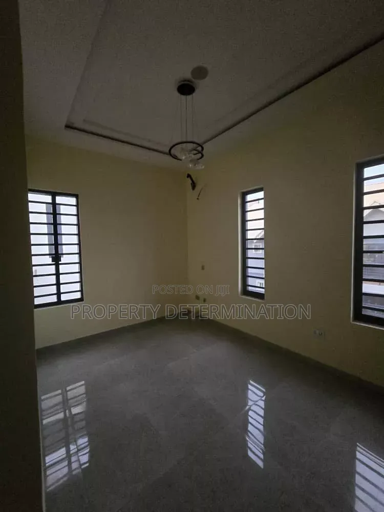 4bdrm Duplex in Omole Phase 2 for rent in Omole Phase 2