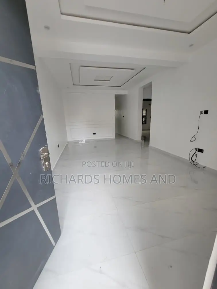 2bdrm Apartment in Igbo-efon for rent in Igbo-efon