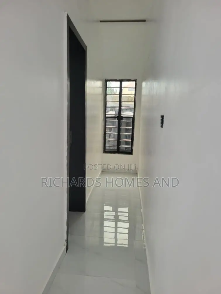 2bdrm Apartment in Igbo-efon for rent in Igbo-efon