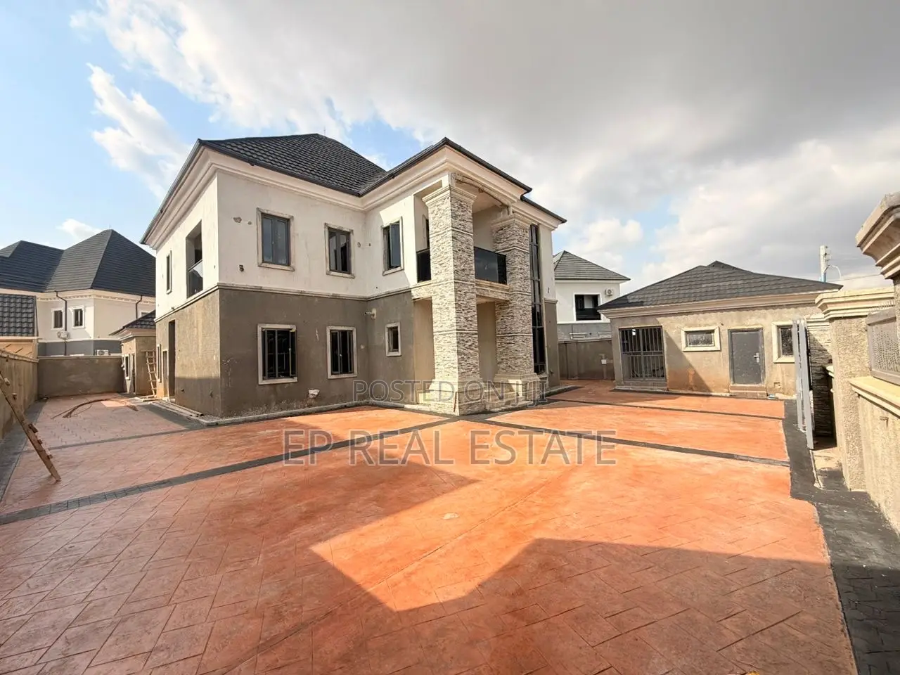 5bdrm Duplex in Galadimawa for sale in Galadimawa